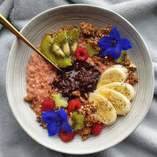 Load image into Gallery viewer, Goji Berry oatmeal bowl
